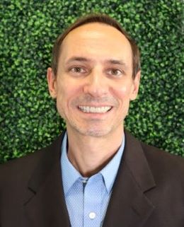 Professional portrait of Rob Lederhilger
